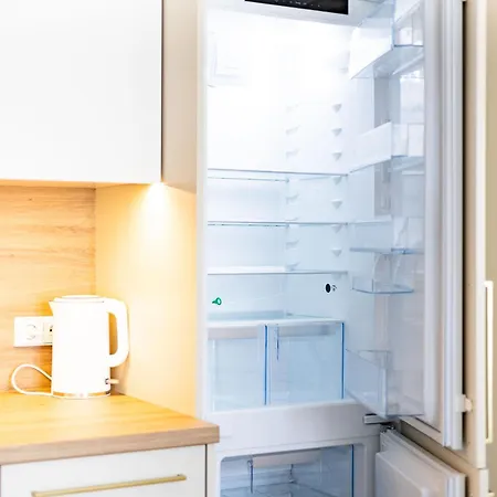 Appartement Cohost I Sunny, Bright & New Apt W-balcony @ Renesanso