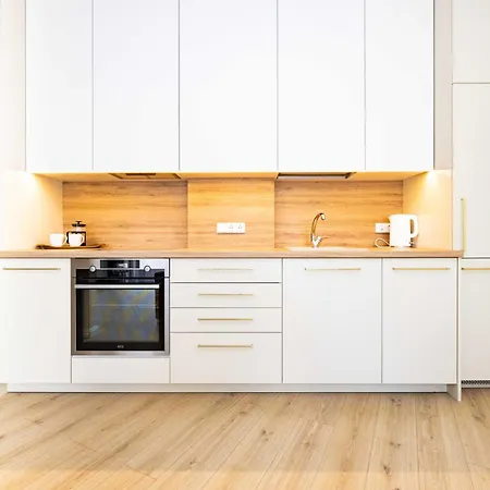 Cohost I Sunny, Bright & New Apt W-balcony @ Renesanso Appartement *