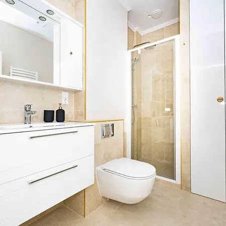 Cohost I Sunny, Bright & New Apt W-balcony @ Renesanso Butas Vilnius