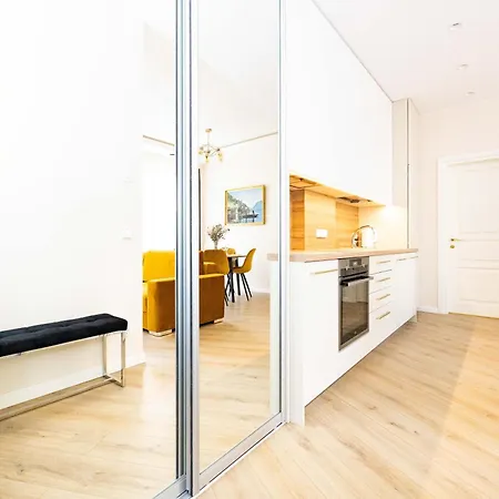 Appartement Cohost I Sunny, Bright & New Apt W-balcony @ Renesanso *